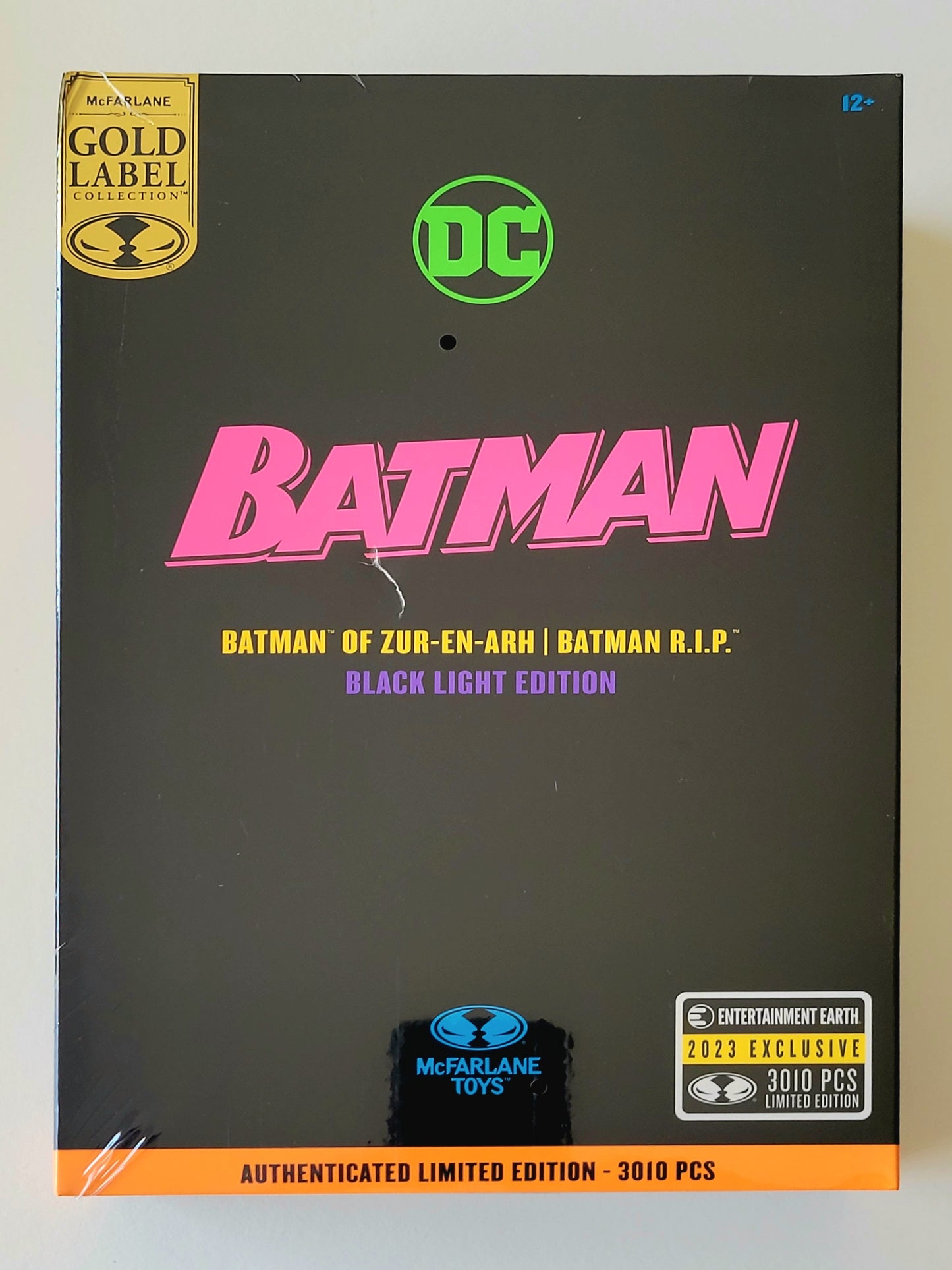 DC Multiverse Gold Label Batman of Zur-En-Arh Black Light Exclusive 7-Inch Action Figure