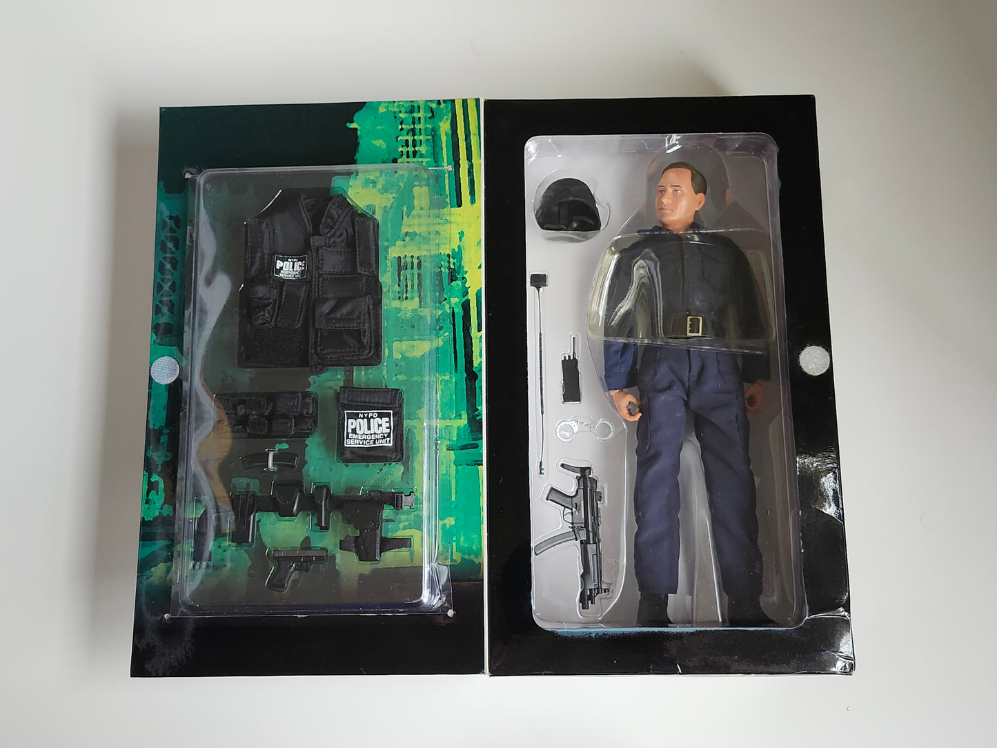 Dragon N.Y.P.D. Emergency Service Unit "Bill Smith" 12-Inch Action Figure