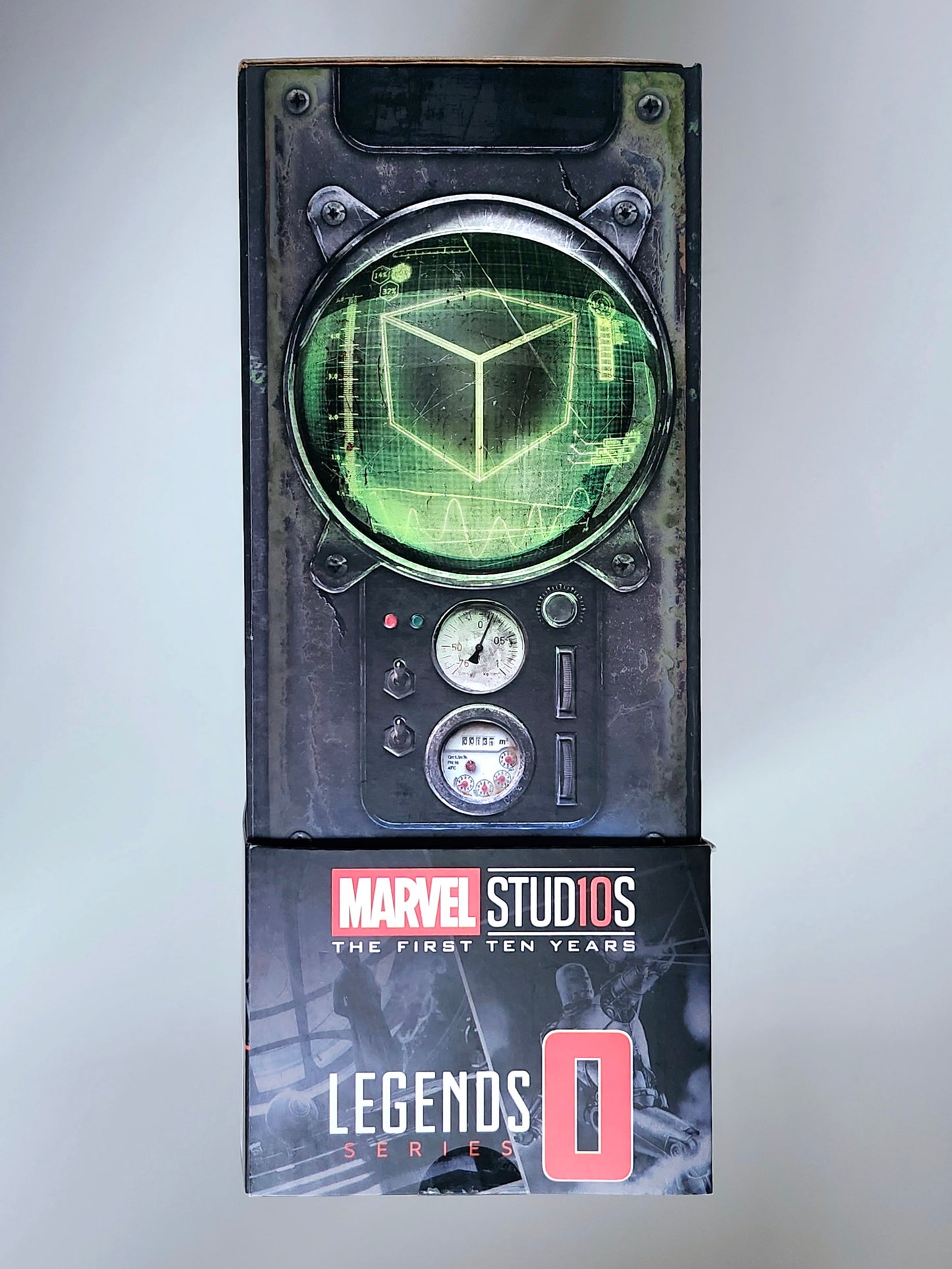Marvel Legends SDCC 2018 Exclusive Red Skull 6-Inch Action Figure and Electronic Tesseract Set