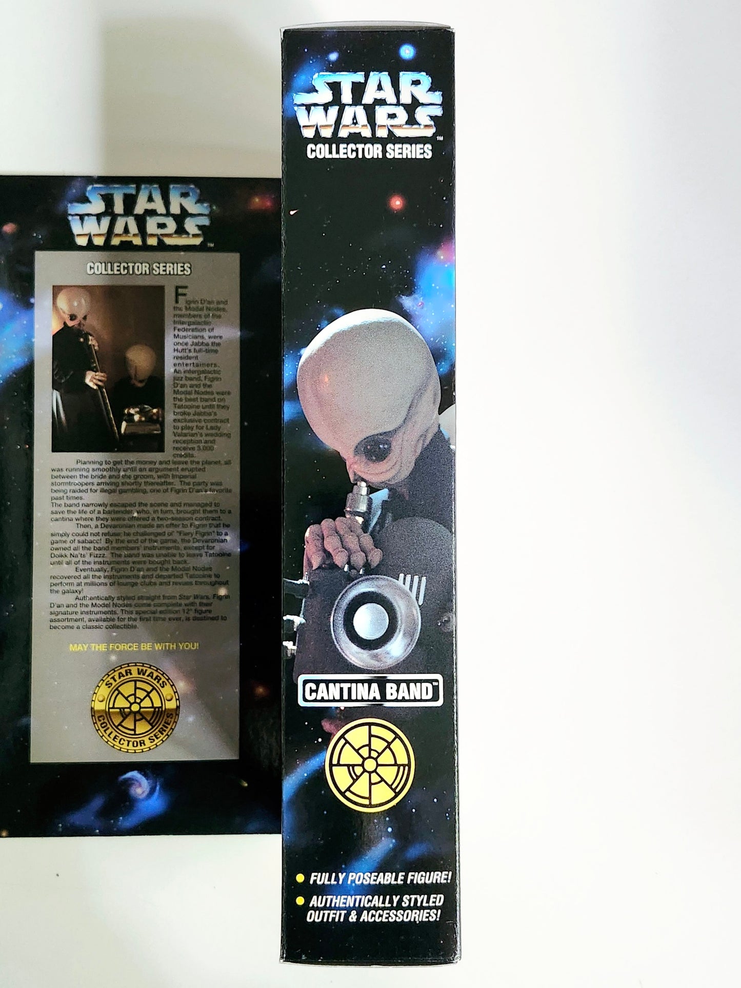 Star Wars Collector Series Cantina Band Member Ickabel 12-Inch Action Figure