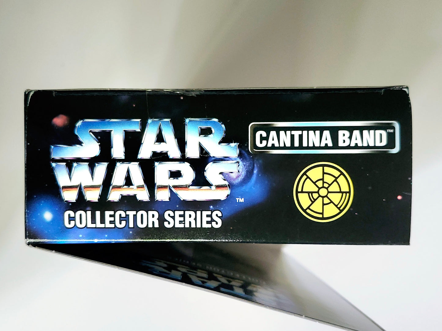 Star Wars Collector Series Cantina Band Member Ickabel 12-Inch Action Figure