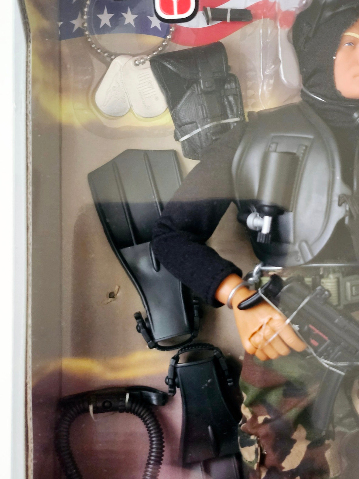 G.I. Joe Navy SEAL Beach Landing (Caucasian) 12-Inch Action Figure