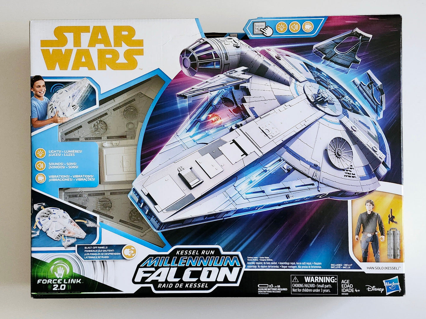 Star Wars Force Link 2.0 Kessel Run Millennium Falcon and Han Solo 3.75-Inch Scale Vehicle with Action Figure