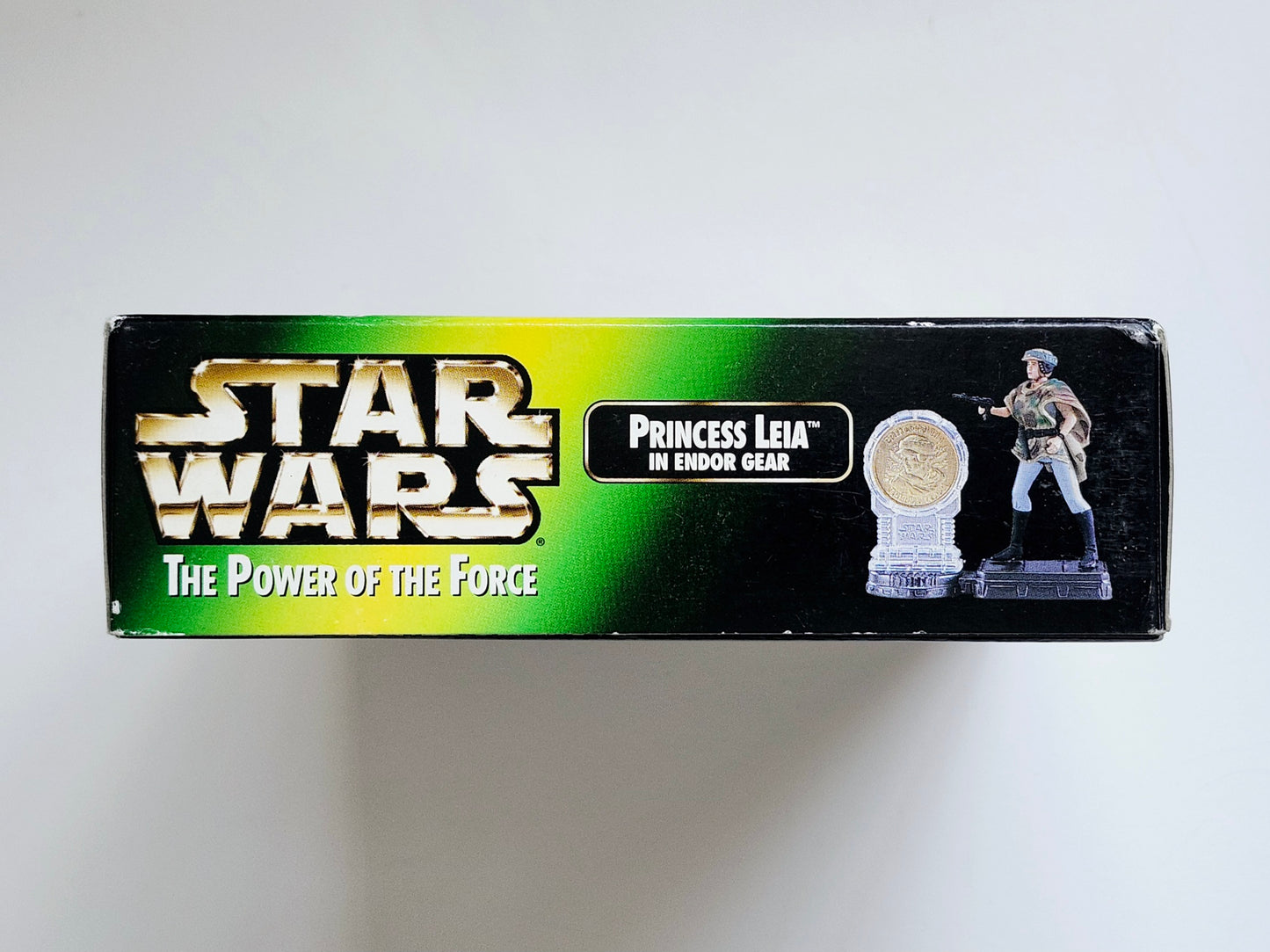 Star Wars: Power of the Force Millennium Coin Princess Leia in Endor Gear 3.75-Inch Action Figure