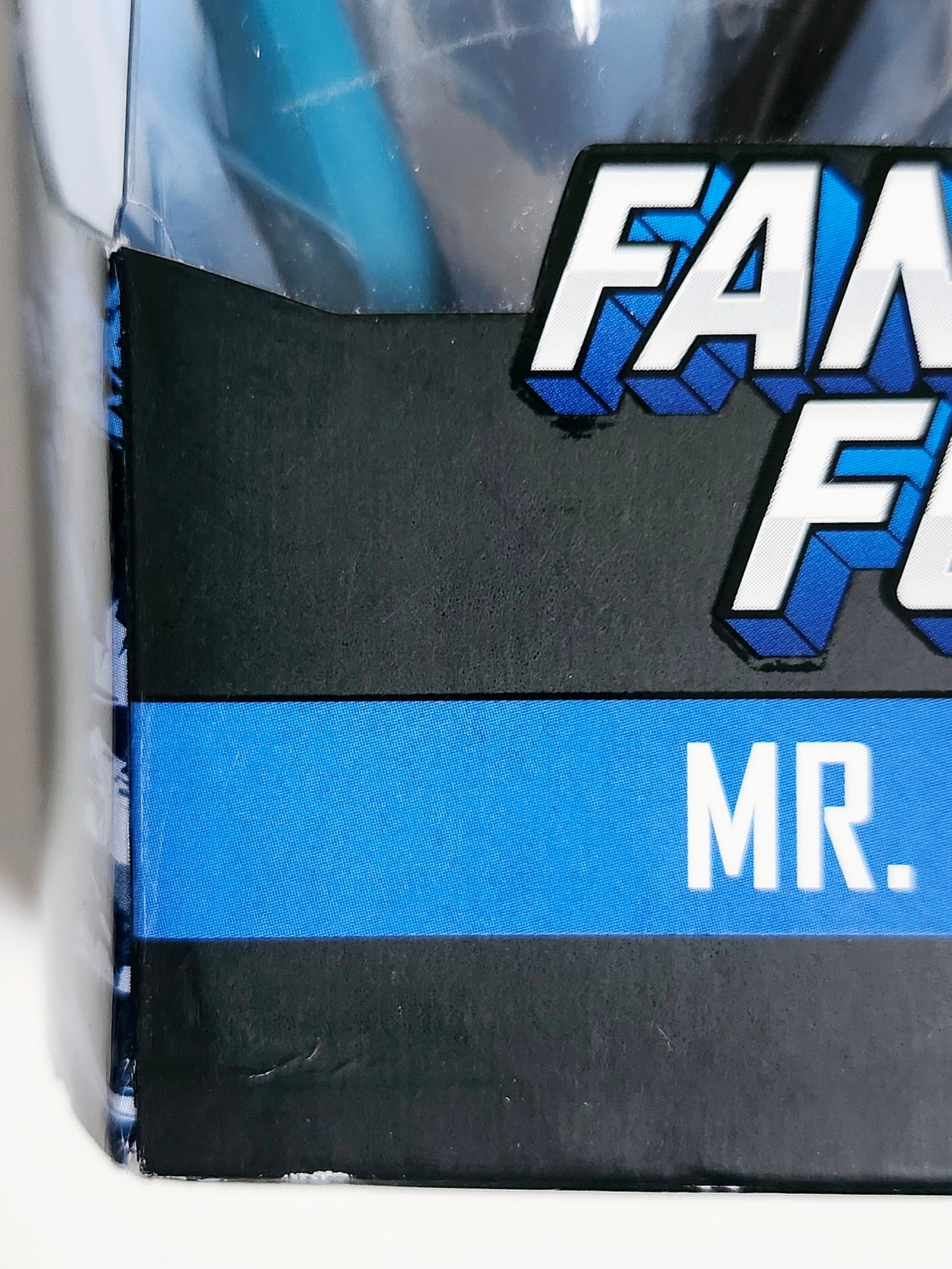 Marvel Legends Exclusive Mr. Fantastic 6-Inch Action Figure