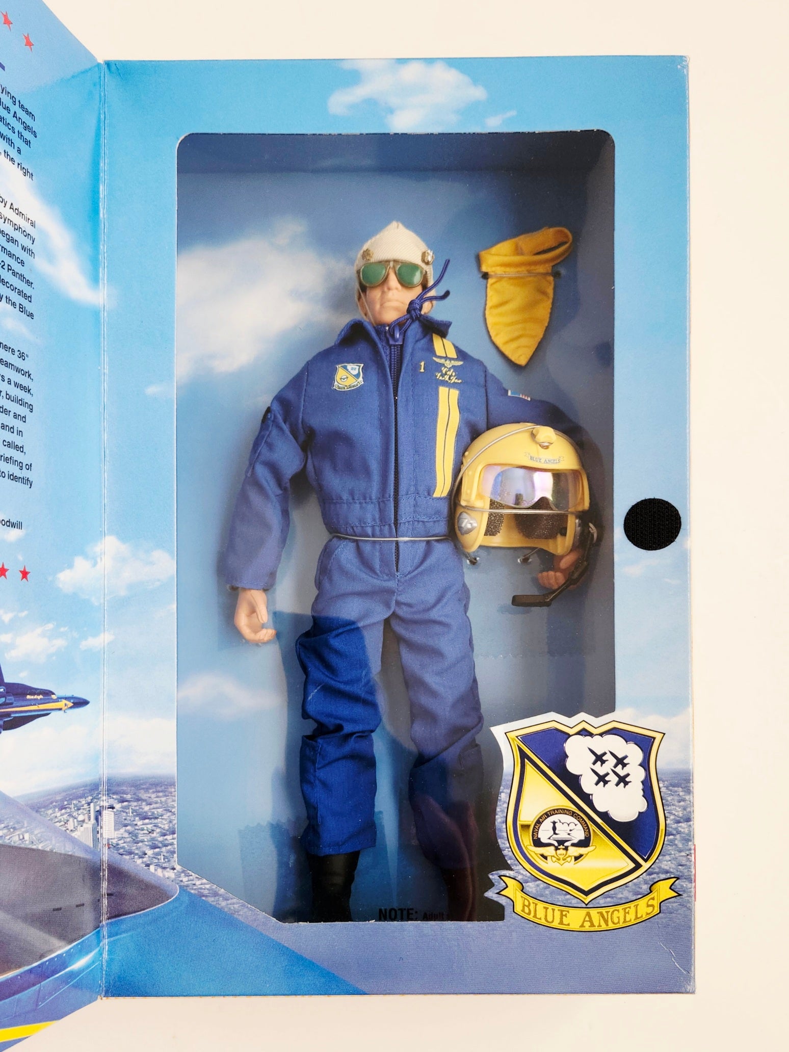 G.I. Joe U.S. Navy Blue Angel 限定版 G.I. Joe U.S. Navy Blue Angel (Caucasian) 12-Inch Action Figure